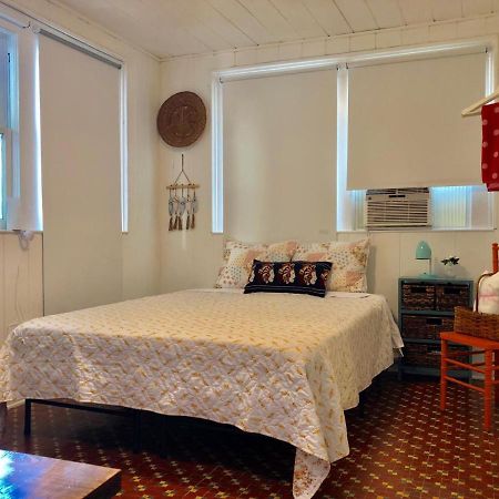 Private Studio With Free Parking Miami Bagian luar foto
