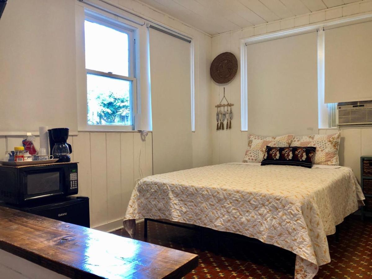 Private Studio With Free Parking Miami Bagian luar foto