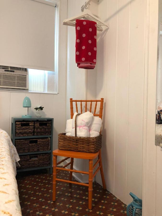 Private Studio With Free Parking Miami Bagian luar foto